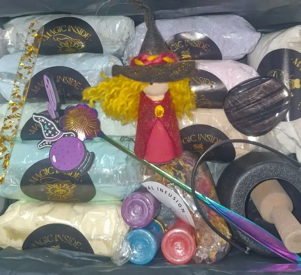 Treasure Trove of Magic & Trinkets - A unique gift for magic lovers, featuring potions, crystals and trinkets.| Sparkle & Spell Co.