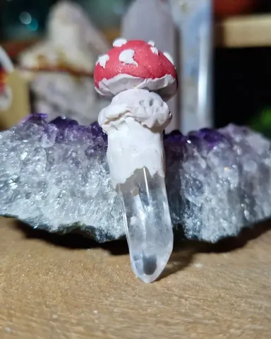Toadstool Crystal Keepsake